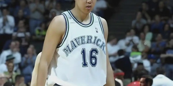 开云体育App-8位中国球员NBA首秀全记录！3人惊艳，1人感到意外