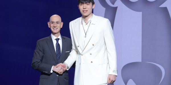 杨瀚森前曾有8位中国球员被选中❤️3人未登陆 姚易双星闪耀✨️