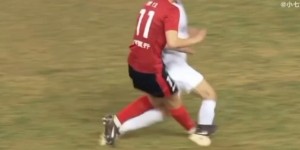 肿胀明显！博主晒三镇球员王毅脚踝被踩踏赛后情况